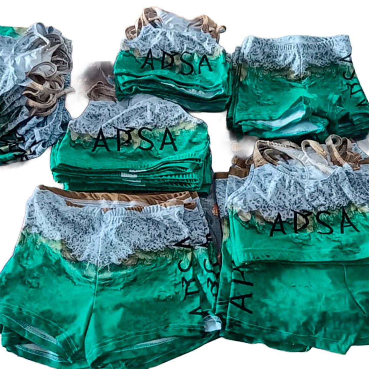 Conjunto de gimnasia rítmica en licra estampada